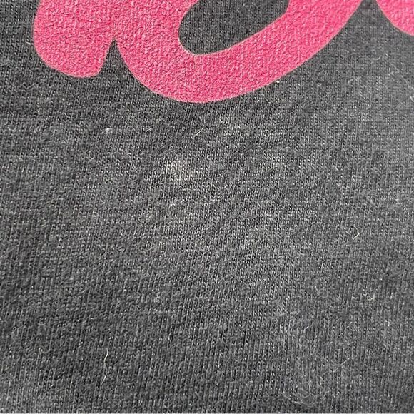 Mattel Barbie Cropped Crew Neck T-shirt Black With Barbie in Pink Writing Small - Picture 9 of 9